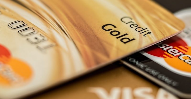 Carta Oro: che cos’è, quali sono i requisiti ed i vantaggi della Carta di Credito Oro